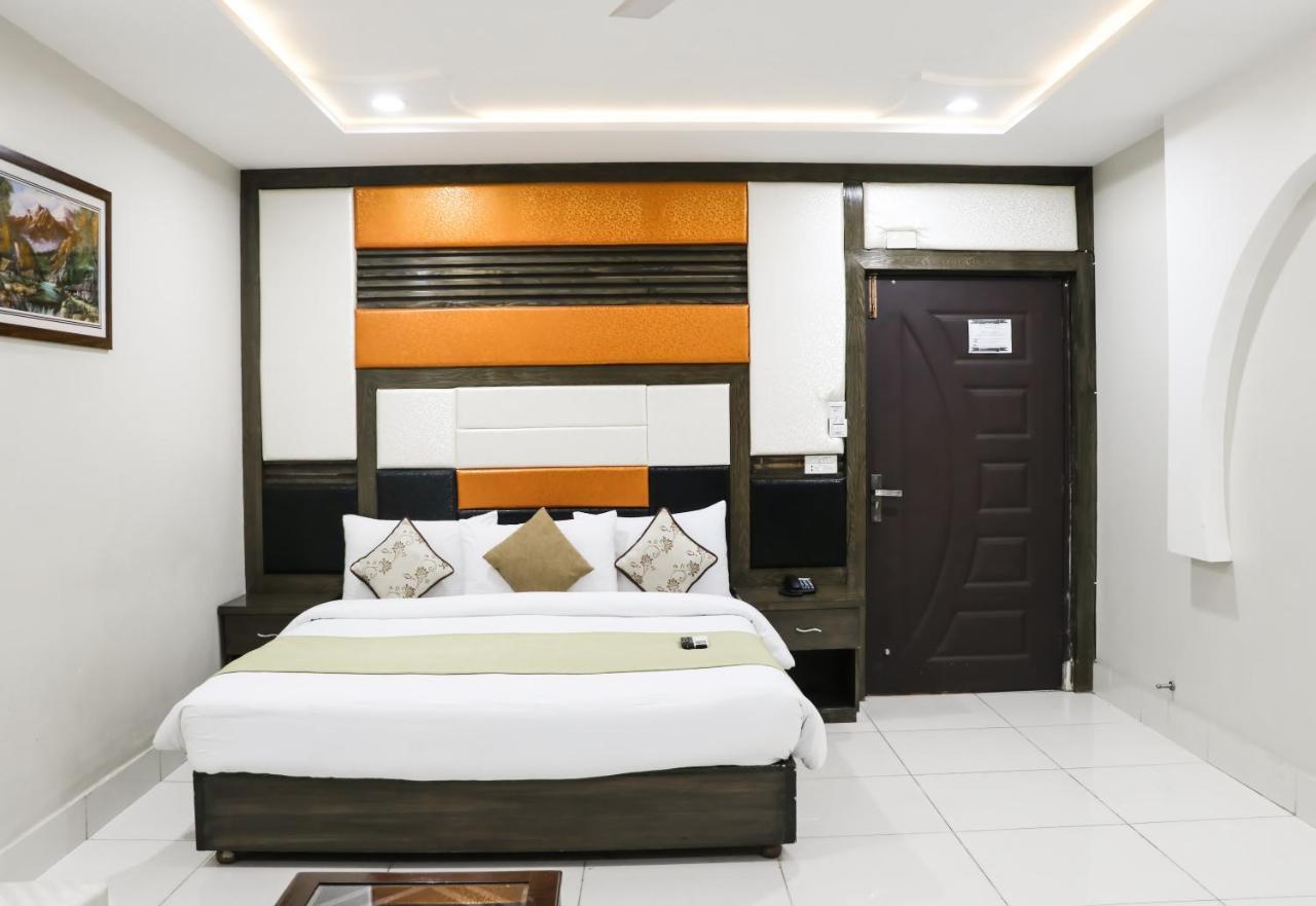 Hotel Crown Inn Multan Exteriér fotografie