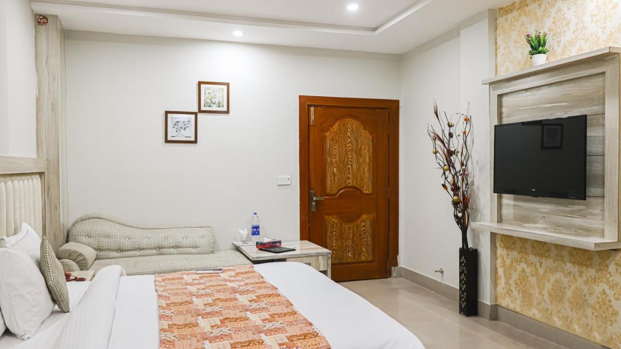 Hotel Crown Inn Multan Exteriér fotografie