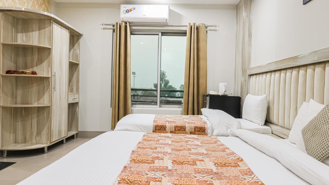 Hotel Crown Inn Multan Exteriér fotografie
